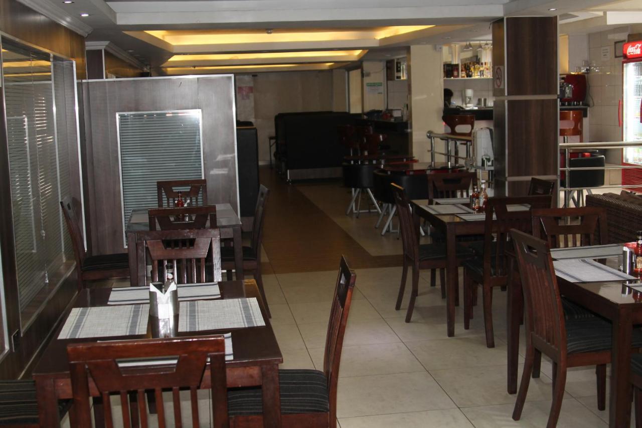 แอร์พอร์ต แลนดิ้ง โฮเต็ล Hotel ไนโรบี ภายนอก รูปภาพ