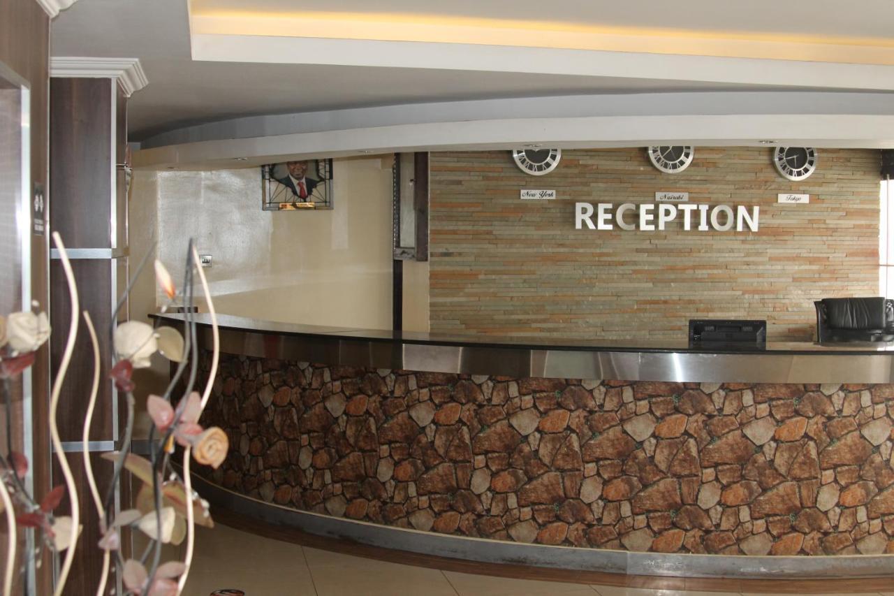 แอร์พอร์ต แลนดิ้ง โฮเต็ล Hotel ไนโรบี ภายนอก รูปภาพ