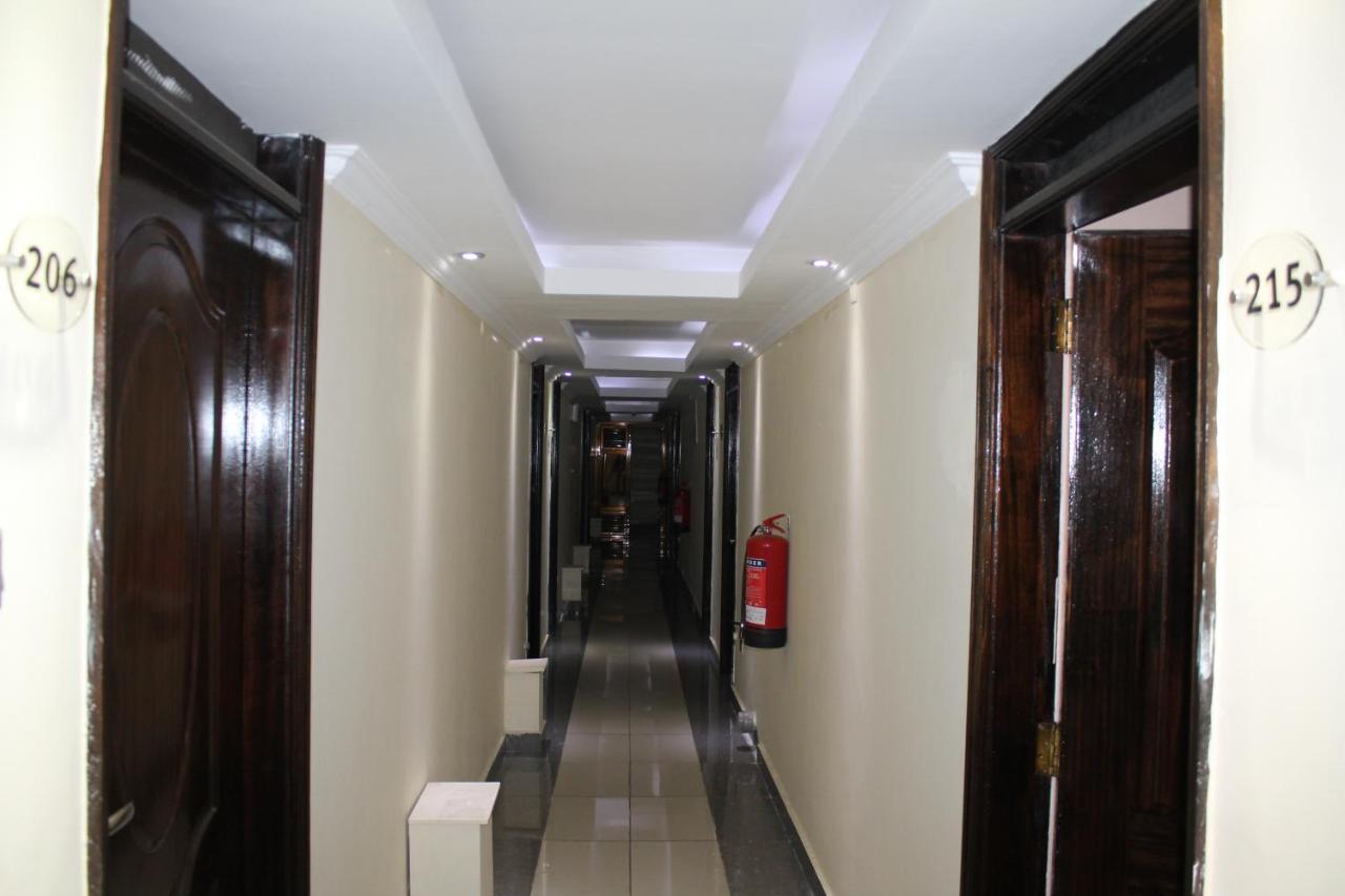แอร์พอร์ต แลนดิ้ง โฮเต็ล Hotel ไนโรบี ภายนอก รูปภาพ