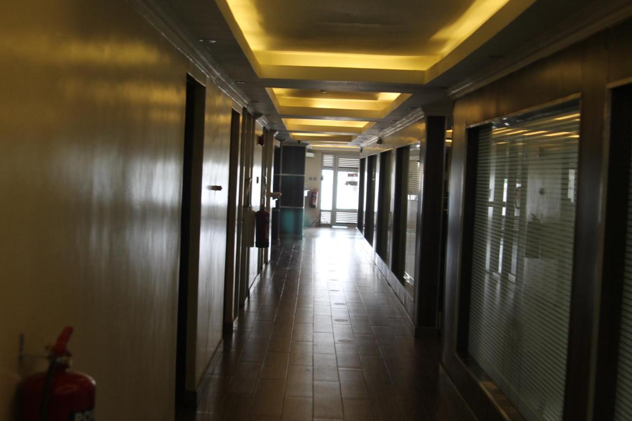 แอร์พอร์ต แลนดิ้ง โฮเต็ล Hotel ไนโรบี ภายนอก รูปภาพ