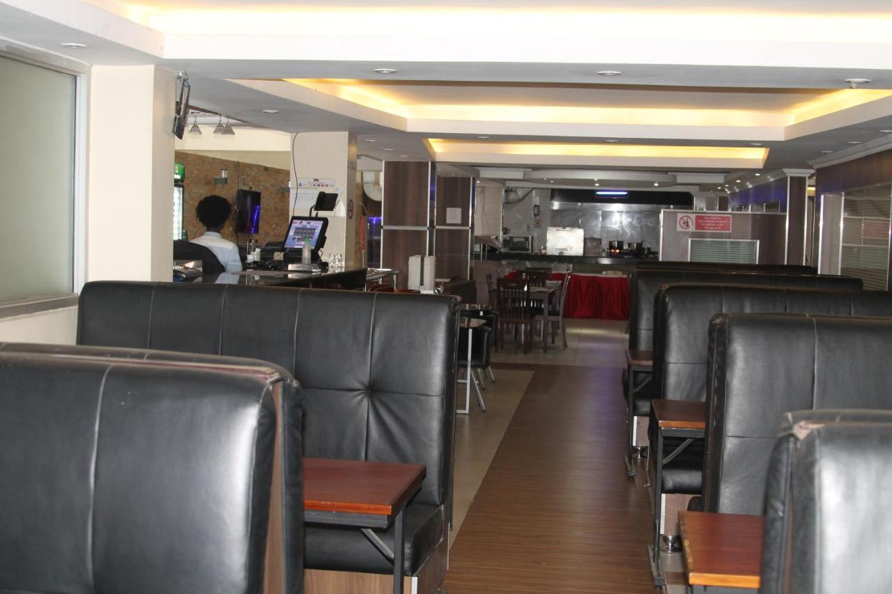 แอร์พอร์ต แลนดิ้ง โฮเต็ล Hotel ไนโรบี ภายนอก รูปภาพ