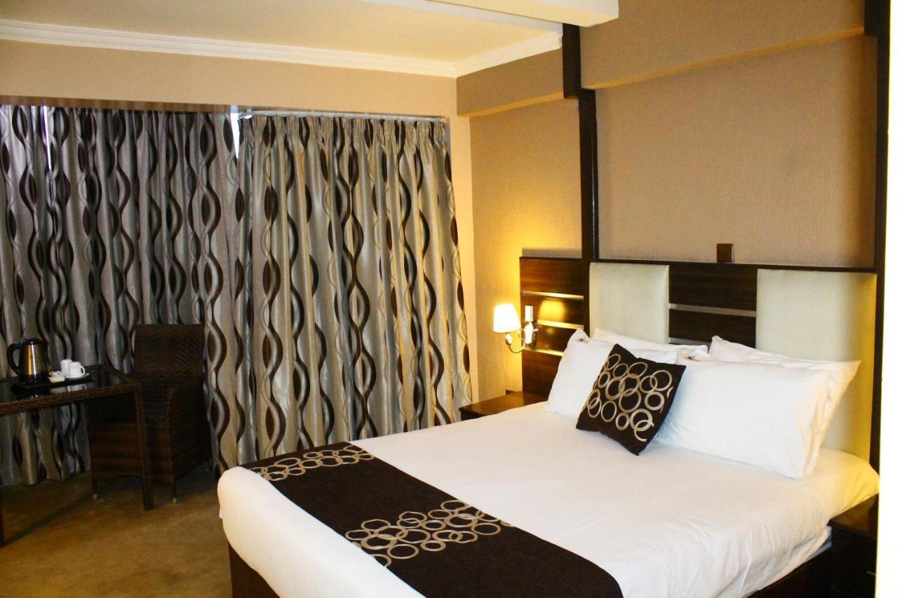 แอร์พอร์ต แลนดิ้ง โฮเต็ล Hotel ไนโรบี ภายนอก รูปภาพ