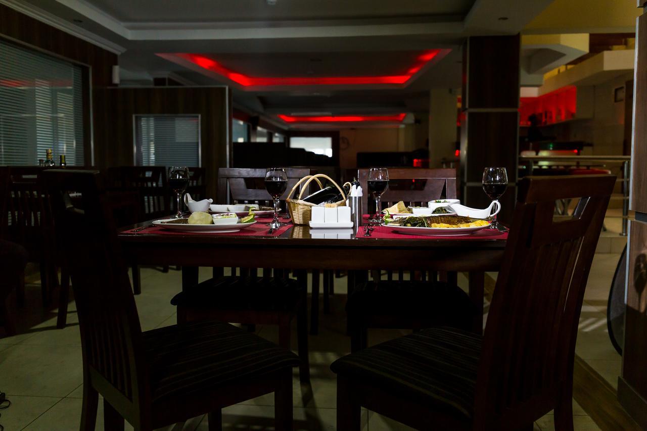 แอร์พอร์ต แลนดิ้ง โฮเต็ล Hotel ไนโรบี ภายนอก รูปภาพ