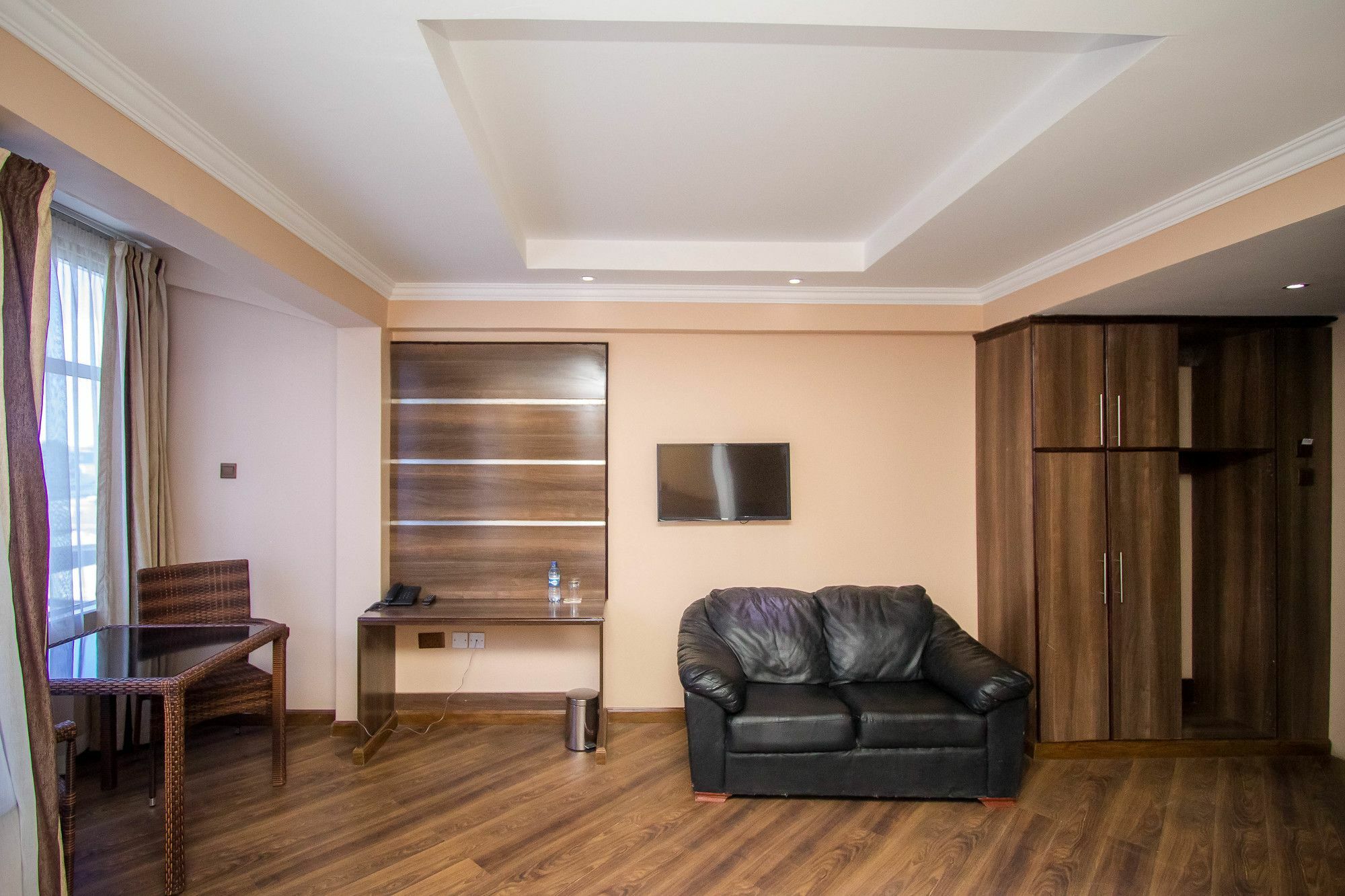แอร์พอร์ต แลนดิ้ง โฮเต็ล Hotel ไนโรบี ภายนอก รูปภาพ